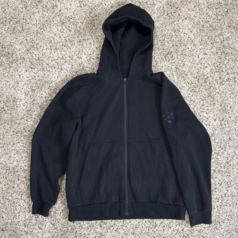 Lululemon Men's Black Hoodie